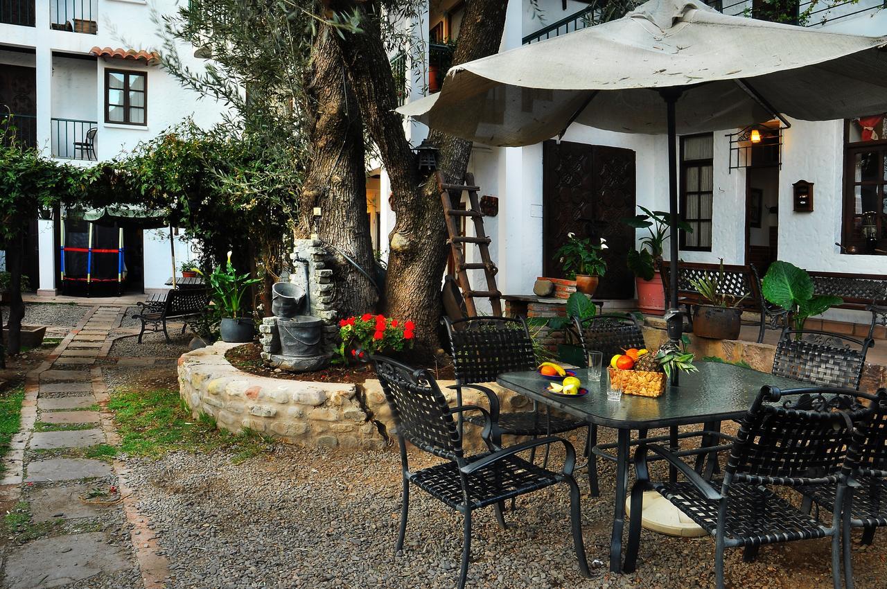 Viejo Olivo B&B スクレ エクステリア 写真