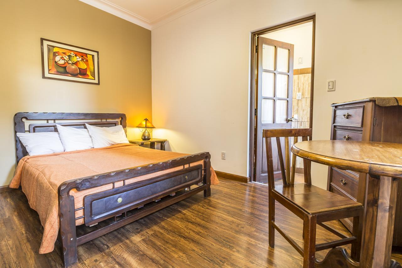 Viejo Olivo B&B スクレ エクステリア 写真